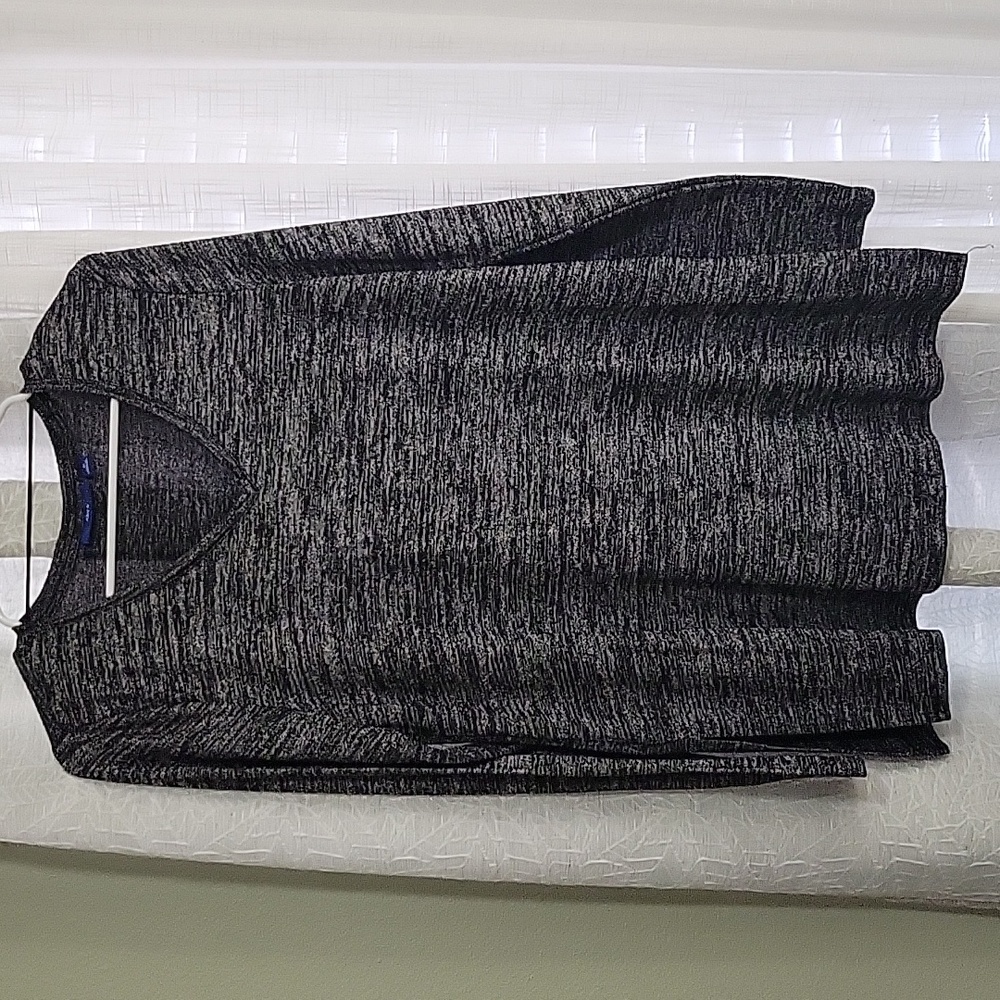 Apt. 9 long-sleeved